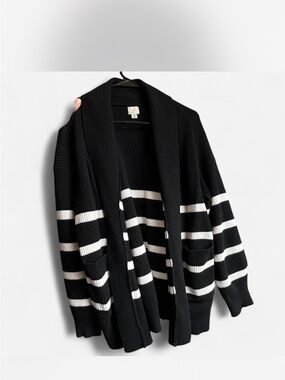 Like New Medium Black & White Striped Open Cardigan